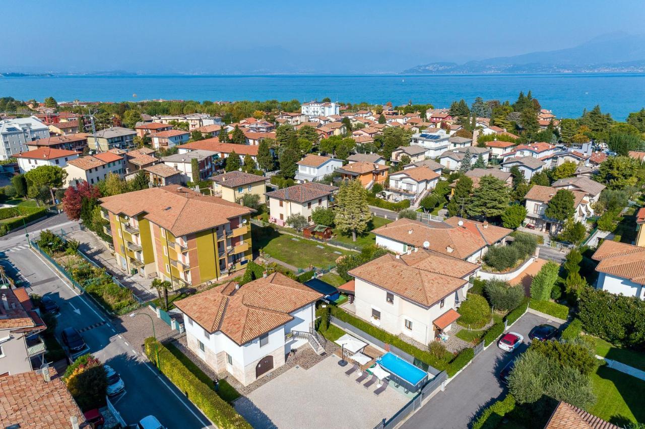 Villa Azdora Peschiera del Garda Buitenkant foto
