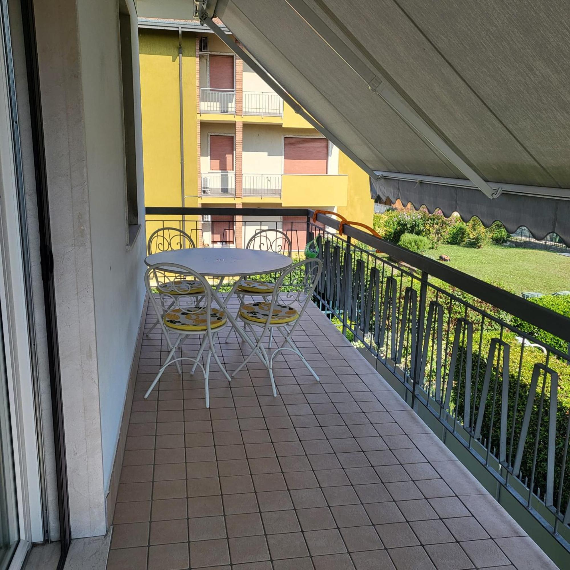 Villa Azdora Peschiera del Garda Buitenkant foto