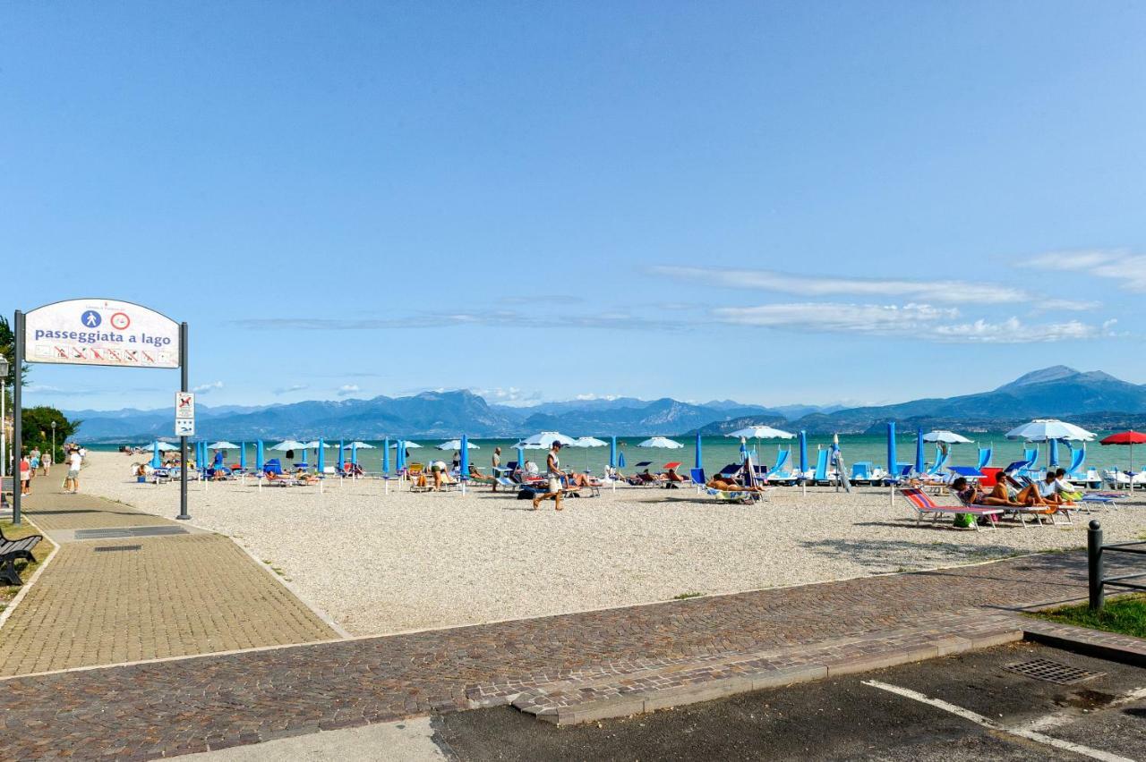 Villa Azdora Peschiera del Garda Buitenkant foto